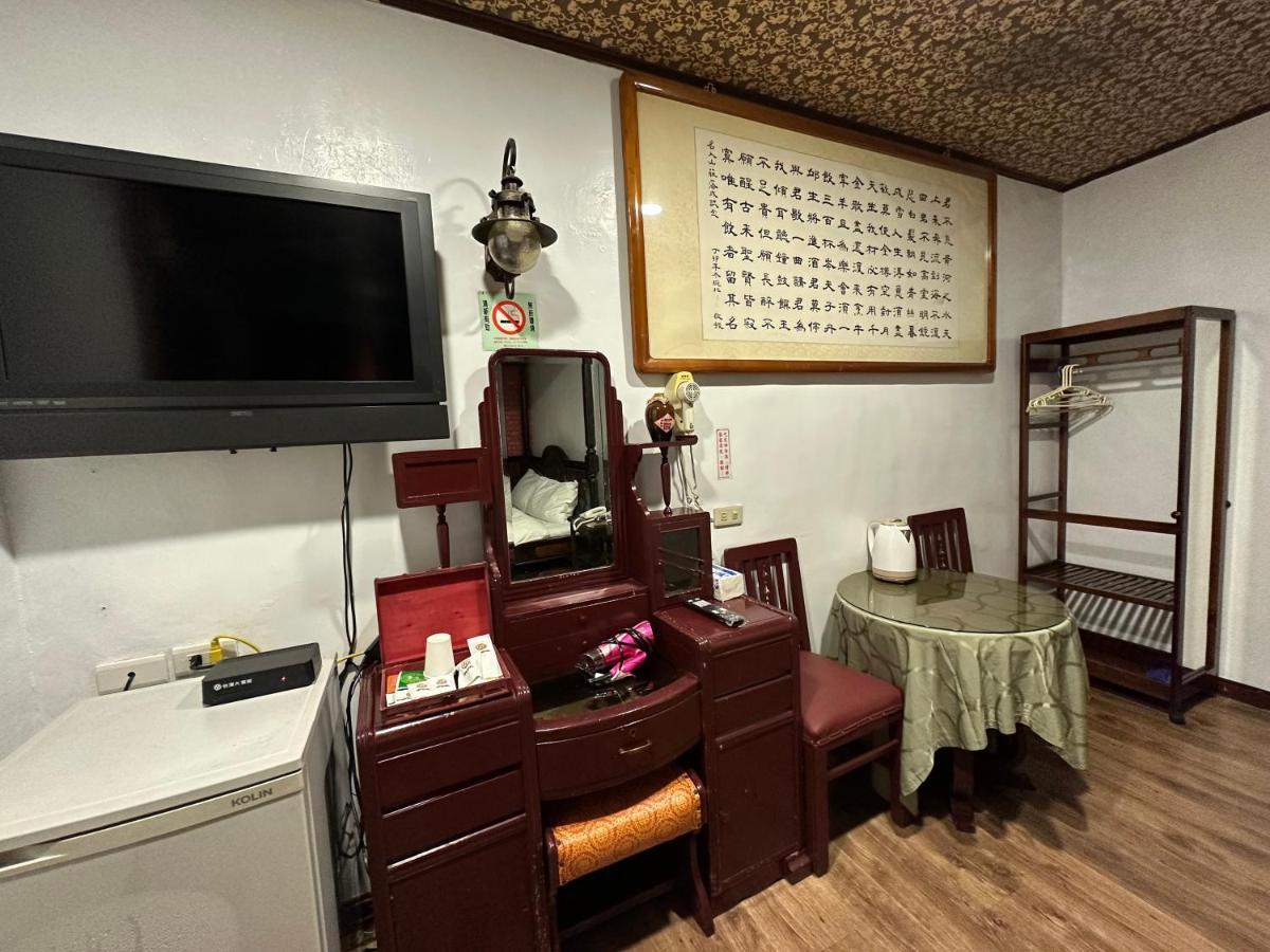 ג'יאושי Ming Ren Hotspring Hotel מראה חיצוני תמונה