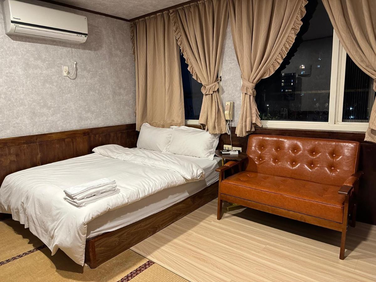 ג'יאושי Ming Ren Hotspring Hotel מראה חיצוני תמונה