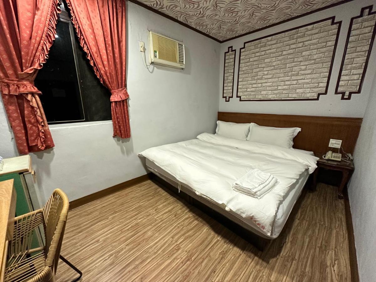 ג'יאושי Ming Ren Hotspring Hotel מראה חיצוני תמונה